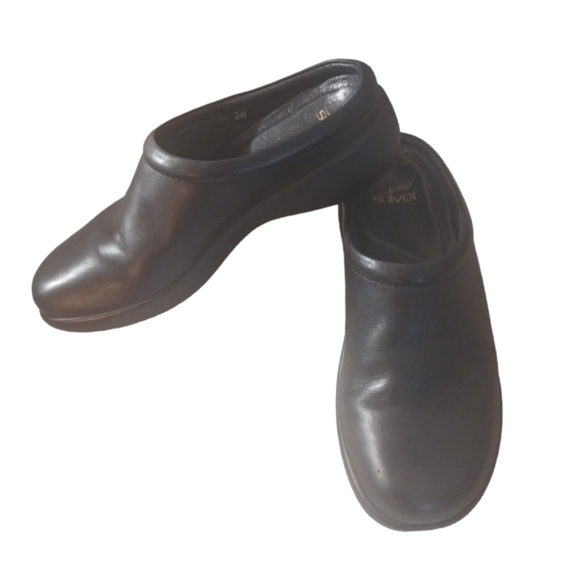 DANSKO SOLVEI Slip On Clogs Black Leather Womens size 6 - Picture 1 of 8